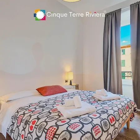 Graffiti House Luxury Апартаменты